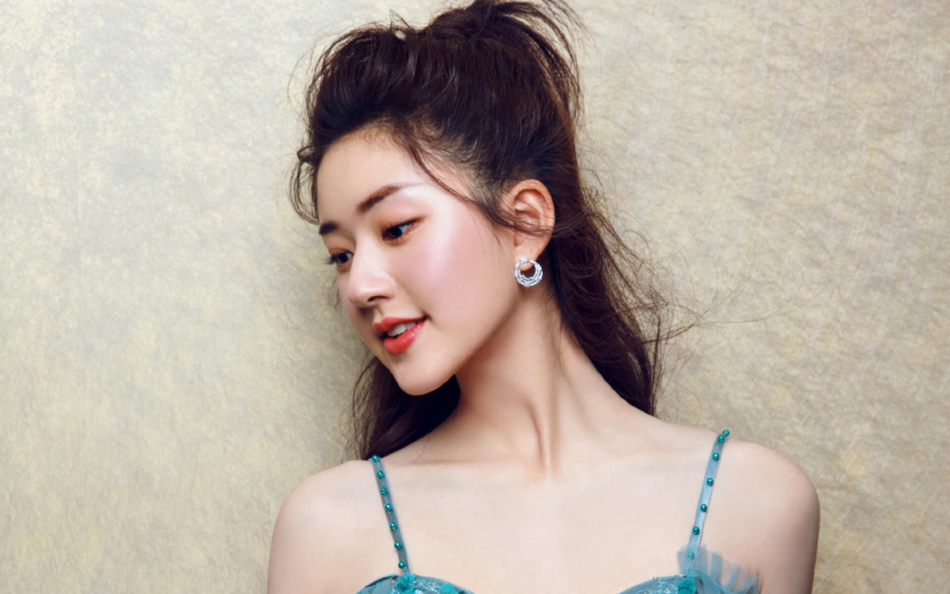 爱游戏娱乐-荷兰女足在预选赛中与西班牙队激战，荷兰女足吧