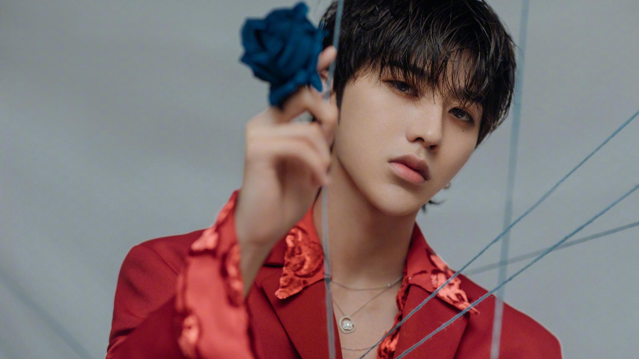 上海马拉松数万人开跑,上海马拉松赛开跑